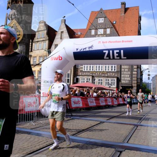 13.09.2026 - 21. swb-Marathon Bremen Tim E. http://msf.ph/oto/10377497 13.09.2026 13:13:22 Ziel 313, 621, 868, 987, 1207, 2442, 2498, 2559, 2801, 2858, 3625, 4582, 5345, 5379, 5769, 5965, 6349, 7874, 8291, 8419, 8464, 8798, 9092, 9217, 13140 meine-sportfotos.de