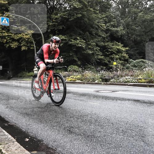 13.09.2026 - Stadtparktriathlon H.Heesch http://msf.ph/oto/10377500 13.09.2026 09:37:23 Radfahren 150, 165, 176 meine-sportfotos.de