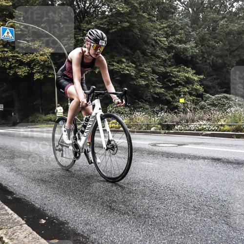 13.09.2026 - Stadtparktriathlon H.Heesch http://msf.ph/oto/10377517 13.09.2026 09:37:35 Radfahren 201 meine-sportfotos.de