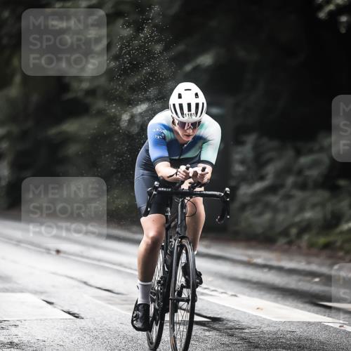 13.09.2026 - Stadtparktriathlon H.Heesch http://msf.ph/oto/10377542 13.09.2026 12:19:35 Radfahren 1045, 1098, 1112, 1134, 1148, 1158, 1177, 1181 meine-sportfotos.de