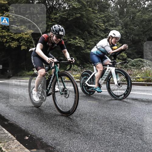 13.09.2026 - Stadtparktriathlon H.Heesch http://msf.ph/oto/10377543 13.09.2026 09:38:21 Radfahren 146, 179, 205 meine-sportfotos.de