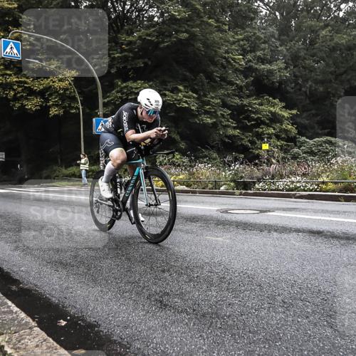 13.09.2026 - Stadtparktriathlon H.Heesch http://msf.ph/oto/10377549 13.09.2026 09:38:23 Radfahren 146, 179, 205 meine-sportfotos.de