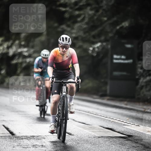 13.09.2026 - Stadtparktriathlon H.Heesch http://msf.ph/oto/10377558 13.09.2026 12:19:38 Radfahren 1045, 1098, 1112, 1134, 1148, 1158, 1177, 1181 meine-sportfotos.de