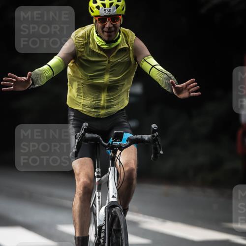 13.09.2026 - Stadtparktriathlon H.Heesch http://msf.ph/oto/10377601 13.09.2026 10:59:14 Radfahren 530, 544, 583, 614, 674, 677 meine-sportfotos.de