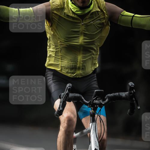 13.09.2026 - Stadtparktriathlon H.Heesch http://msf.ph/oto/10377624 13.09.2026 10:59:14 Radfahren 530, 544, 583, 614, 674, 677 meine-sportfotos.de