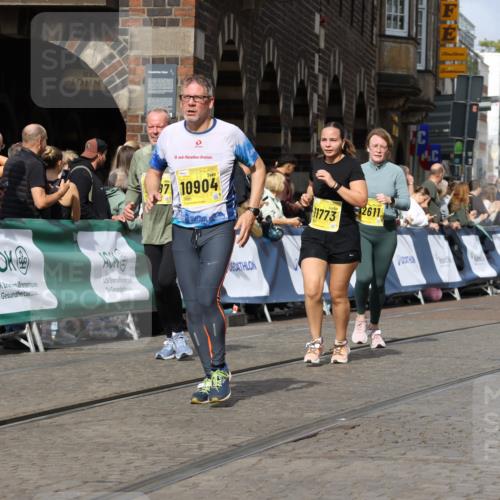 13.09.2026 - 21. swb-Marathon Bremen Strokosch-Dieckow http://msf.ph/oto/10377625 13.09.2026 11:03:33 Ziel 10092, 10150, 10195, 10237, 10528, 10531, 10598, 10715, 10724, 10727, 10959, 11070, 11095, 11493, 11676, 11830, 11836, 12068, 12184, 12185, 12214, 12421, 12432, 12483, 10090, 10091, 10327, 10569, 10796, 10950, 11595, 11868, 12074 meine-sportfotos.de