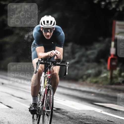 13.09.2026 - Stadtparktriathlon H.Heesch http://msf.ph/oto/10377651 13.09.2026 12:19:47 Radfahren 980, 1037, 1077, 1177 meine-sportfotos.de