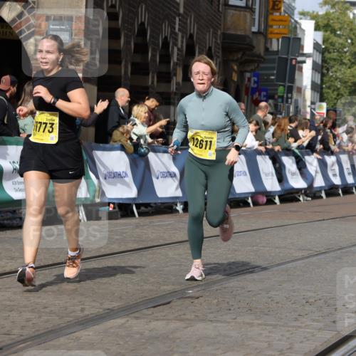 13.09.2026 - 21. swb-Marathon Bremen Strokosch-Dieckow http://msf.ph/oto/10377697 13.09.2026 11:03:34 Ziel 10092, 10150, 10195, 10237, 10309, 10528, 10531, 10598, 10715, 10724, 10727, 10904, 10959, 11070, 11493, 11676, 11830, 11836, 12068, 12184, 12185, 12214, 12421, 12432, 12483, 12611, 10090, 10091, 10327, 10429, 10569, 10796, 10950, 11595, 11868, 12074 meine-sportfotos.de