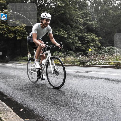 13.09.2026 - Stadtparktriathlon H.Heesch http://msf.ph/oto/10377720 13.09.2026 09:43:46 Radfahren 155 meine-sportfotos.de
