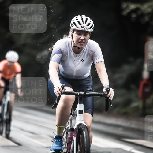 13.09.2026 - Stadtparktriathlon H.Heesch http://msf.ph/oto/10377742 13.09.2026 12:19:57 Radfahren 880, 955, 970, 985, 1047, 1067, 1090, 1137, 1138, 1157 meine-sportfotos.de