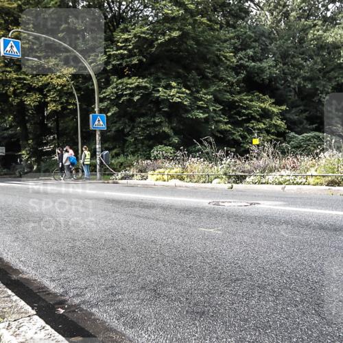 13.09.2026 - Stadtparktriathlon H.Heesch http://msf.ph/oto/10377757 13.09.2026 10:45:47 Radfahren 406, 543, 550, 563 meine-sportfotos.de