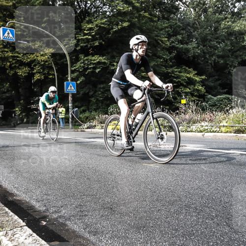 13.09.2026 - Stadtparktriathlon H.Heesch http://msf.ph/oto/10377776 13.09.2026 10:45:49 Radfahren 406, 543, 550 meine-sportfotos.de