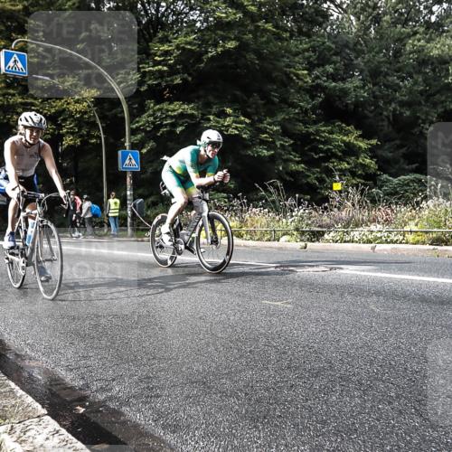 13.09.2026 - Stadtparktriathlon H.Heesch http://msf.ph/oto/10377780 13.09.2026 10:45:49 Radfahren 406, 543, 550 meine-sportfotos.de