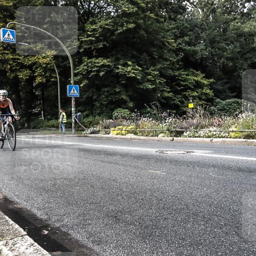 13.09.2026 - Stadtparktriathlon H.Heesch http://msf.ph/oto/10377823 13.09.2026 10:45:53 Radfahren 406, 429, 487 meine-sportfotos.de