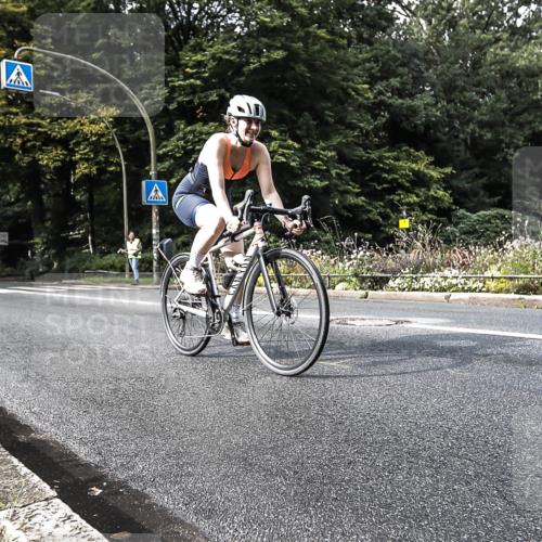 13.09.2026 - Stadtparktriathlon H.Heesch http://msf.ph/oto/10377828 13.09.2026 10:45:54 Radfahren 429, 487 meine-sportfotos.de