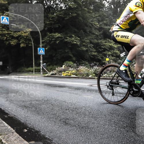 13.09.2026 - Stadtparktriathlon H.Heesch http://msf.ph/oto/10377845 13.09.2026 09:50:51 Radfahren 271, 310 meine-sportfotos.de