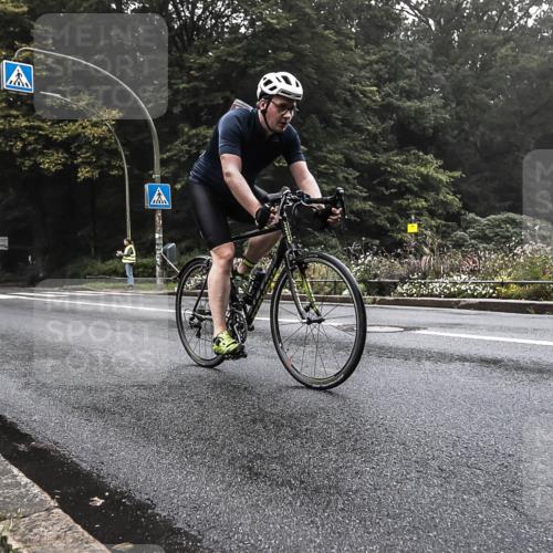 13.09.2026 - Stadtparktriathlon H.Heesch http://msf.ph/oto/10377865 13.09.2026 09:51:05 Radfahren 217, 227, 239 meine-sportfotos.de