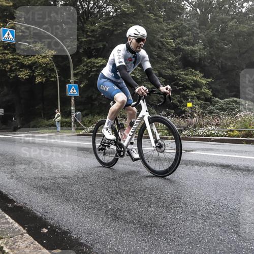 13.09.2026 - Stadtparktriathlon H.Heesch http://msf.ph/oto/10377879 13.09.2026 09:51:17 Radfahren 238, 322 meine-sportfotos.de