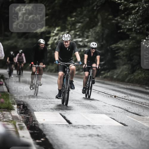 13.09.2026 - Stadtparktriathlon H.Heesch http://msf.ph/oto/10377881 13.09.2026 12:20:12 Radfahren 844, 938, 949, 1004, 1024, 1051, 1056, 1087, 1120, 1149, 1187 meine-sportfotos.de