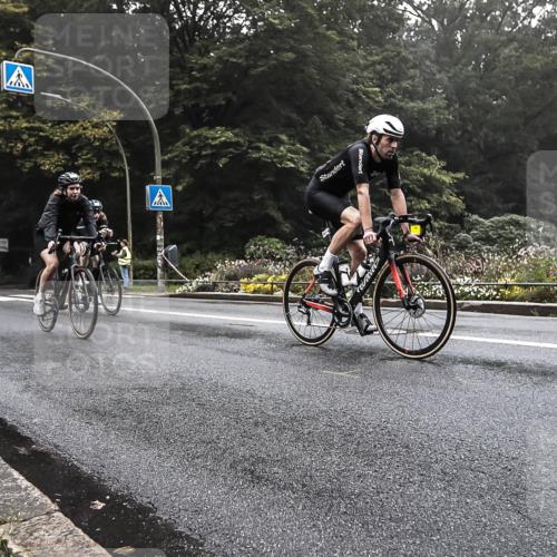 13.09.2026 - Stadtparktriathlon H.Heesch http://msf.ph/oto/10377886 13.09.2026 09:51:42 Radfahren 213, 262, 264, 287, 296, 313 meine-sportfotos.de