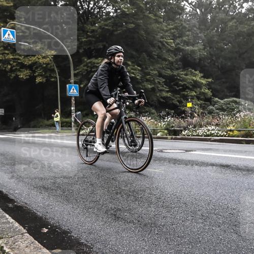13.09.2026 - Stadtparktriathlon H.Heesch http://msf.ph/oto/10377891 13.09.2026 09:51:42 Radfahren 213, 262, 264, 287, 296, 313 meine-sportfotos.de