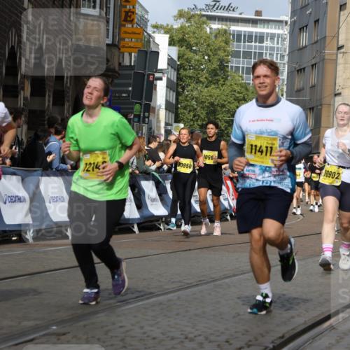 13.09.2026 - 21. swb-Marathon Bremen Strokosch-Dieckow http://msf.ph/oto/10377912 13.09.2026 11:03:41 Ziel 10092, 10150, 10187, 10195, 10237, 10309, 10724, 10904, 10959, 11598, 11773, 11830, 12068, 12184, 12185, 12611, 10152, 10357, 10403, 10429, 10659, 10720, 10796, 10918, 11149, 11325, 11451, 11511, 11868, 11967, 12504 meine-sportfotos.de