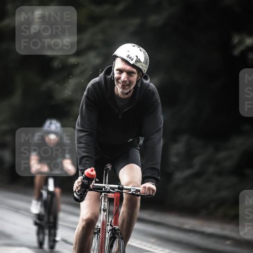 13.09.2026 - Stadtparktriathlon H.Heesch http://msf.ph/oto/10377919 13.09.2026 12:20:16 Radfahren 844, 938, 949, 1004, 1051, 1088, 1120, 1123, 1128 meine-sportfotos.de