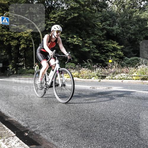 13.09.2026 - Stadtparktriathlon H.Heesch http://msf.ph/oto/10377927 13.09.2026 10:46:12 Radfahren 351, 372, 381, 432 meine-sportfotos.de