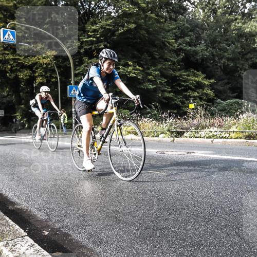 13.09.2026 - Stadtparktriathlon H.Heesch http://msf.ph/oto/10377934 13.09.2026 10:46:14 Radfahren 351, 372, 377, 381, 420, 432 meine-sportfotos.de