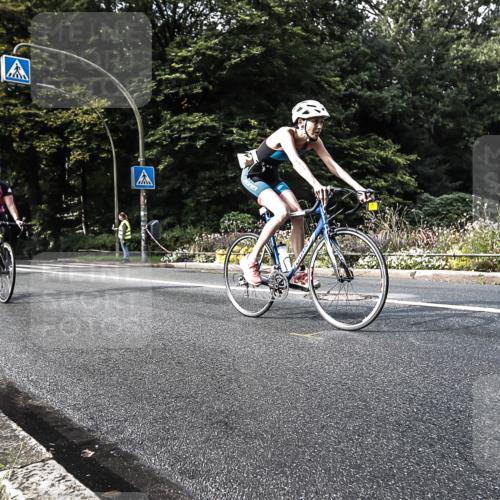 13.09.2026 - Stadtparktriathlon H.Heesch http://msf.ph/oto/10377942 13.09.2026 10:46:14 Radfahren 351, 372, 377, 381, 420, 432 meine-sportfotos.de
