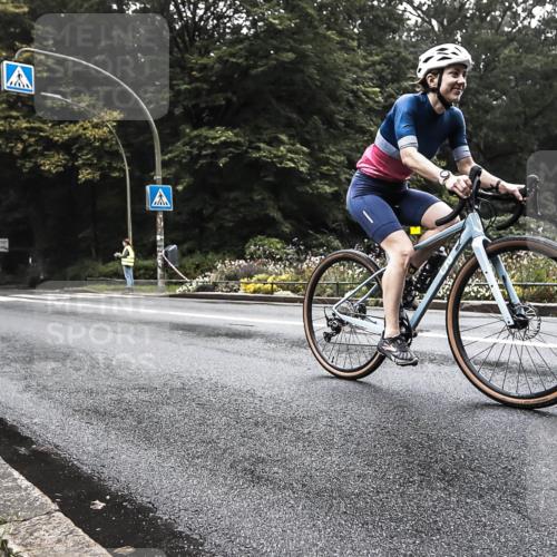 13.09.2026 - Stadtparktriathlon H.Heesch http://msf.ph/oto/10377976 13.09.2026 09:52:36 Radfahren 241, 331, 341 meine-sportfotos.de