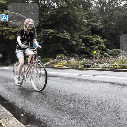 13.09.2026 - Stadtparktriathlon H.Heesch http://msf.ph/oto/10377993 13.09.2026 09:52:48 Radfahren 228, 255, 256, 308 meine-sportfotos.de