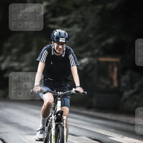 13.09.2026 - Stadtparktriathlon H.Heesch http://msf.ph/oto/10377994 13.09.2026 12:20:26 Radfahren 1088, 1091, 1128, 1164 meine-sportfotos.de