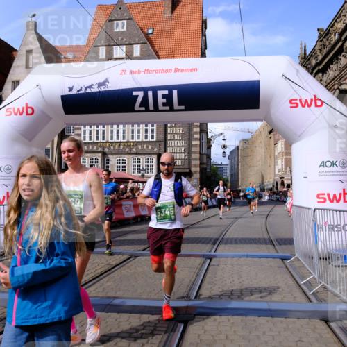 13.09.2026 - 21. swb-Marathon Bremen Tim E. http://msf.ph/oto/10378033 13.09.2026 13:13:35 Ziel 280, 621, 987, 1207, 2130, 2360, 2498, 2962, 3566, 3625, 4582, 5345, 5769, 6038, 6394, 6407, 7874, 8197, 8464, 8568, 8963, 9092 meine-sportfotos.de