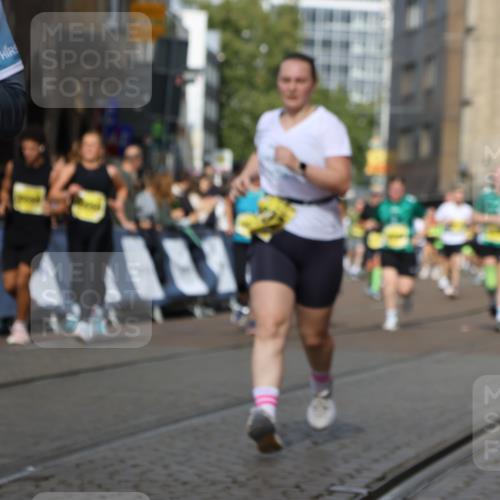 13.09.2026 - 21. swb-Marathon Bremen Strokosch-Dieckow http://msf.ph/oto/10378044 13.09.2026 11:03:43 Ziel 10092, 10150, 10187, 10237, 10309, 10420, 10724, 10904, 11211, 11411, 11598, 11655, 11746, 11773, 11830, 12068, 12184, 12185, 12611, 10152, 10357, 10403, 10429, 10607, 10659, 10720, 10796, 10918, 11149, 11319, 11325, 11451, 11470, 11471, 11511, 11618, 11868, 11967, 12260, 12392, 12433, 12504 meine-sportfotos.de