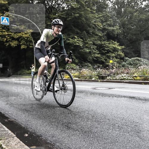13.09.2026 - Stadtparktriathlon H.Heesch http://msf.ph/oto/10378062 13.09.2026 09:53:53 Radfahren 243, 251, 274, 289 meine-sportfotos.de