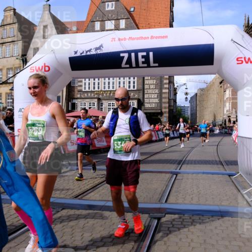 13.09.2026 - 21. swb-Marathon Bremen Tim E. http://msf.ph/oto/10378079 13.09.2026 13:13:35 Ziel 280, 621, 987, 1207, 2130, 2360, 2498, 2962, 3566, 3625, 4582, 5345, 5769, 6038, 6394, 6407, 7874, 8197, 8464, 8568, 8963, 9092 meine-sportfotos.de