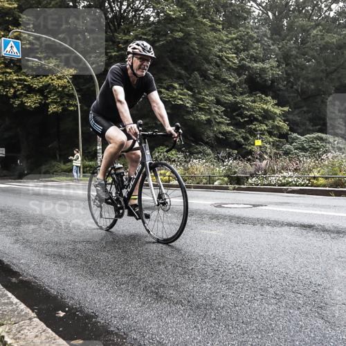 13.09.2026 - Stadtparktriathlon H.Heesch http://msf.ph/oto/10378091 13.09.2026 09:53:59 Radfahren 229, 232, 261, 267 meine-sportfotos.de