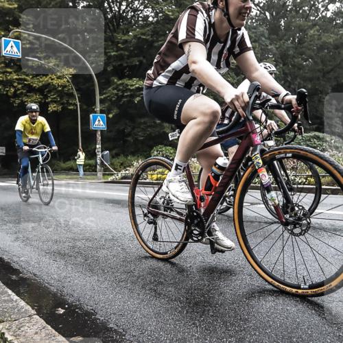 13.09.2026 - Stadtparktriathlon H.Heesch http://msf.ph/oto/10378113 13.09.2026 09:54:24 Radfahren 226, 298, 302, 317 meine-sportfotos.de