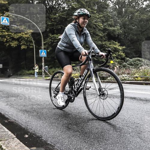 13.09.2026 - Stadtparktriathlon H.Heesch http://msf.ph/oto/10378135 13.09.2026 09:54:40 Radfahren 230 meine-sportfotos.de