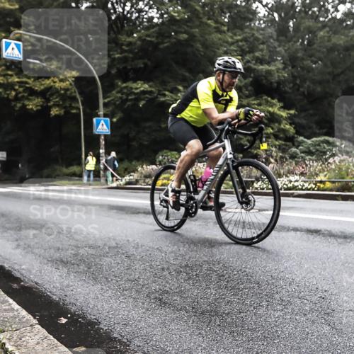 13.09.2026 - Stadtparktriathlon H.Heesch http://msf.ph/oto/10378174 13.09.2026 09:54:54 Radfahren 237, 245, 253, 294, 316, 335 meine-sportfotos.de