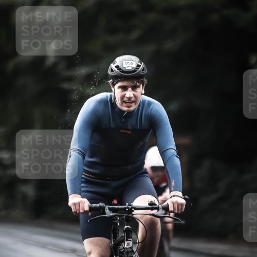 13.09.2026 - Stadtparktriathlon H.Heesch http://msf.ph/oto/10378181 13.09.2026 12:20:50 Radfahren 950, 953, 959, 1017, 1076, 1081, 1108, 1118, 1242 meine-sportfotos.de