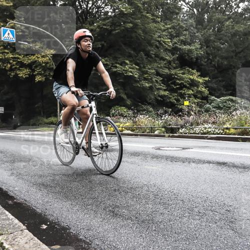 13.09.2026 - Stadtparktriathlon H.Heesch http://msf.ph/oto/10378182 13.09.2026 09:54:55 Radfahren 237, 245, 253, 294, 316, 335 meine-sportfotos.de