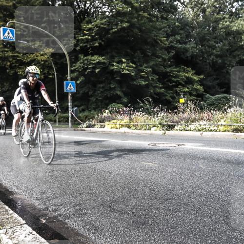 13.09.2026 - Stadtparktriathlon H.Heesch http://msf.ph/oto/10378220 13.09.2026 10:46:46 Radfahren 353, 358, 392, 410 meine-sportfotos.de