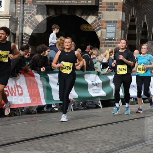 13.09.2026 - 21. swb-Marathon Bremen Strokosch-Dieckow http://msf.ph/oto/10378231 13.09.2026 11:03:47 Ziel 10092, 10187, 10237, 10309, 10420, 10724, 10902, 10904, 11211, 11411, 11598, 11655, 11746, 11773, 12068, 12184, 12185, 12611, 10152, 10357, 10403, 10429, 10607, 10659, 10720, 10726, 10912, 10918, 11149, 11319, 11325, 11451, 11470, 11471, 11511, 11618, 11967, 12140, 12260, 12392, 12433, 12504 meine-sportfotos.de