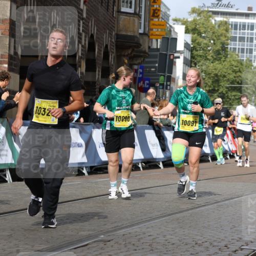 13.09.2026 - 21. swb-Marathon Bremen Strokosch-Dieckow http://msf.ph/oto/10378249 13.09.2026 11:03:48 Ziel 10092, 10187, 10237, 10309, 10420, 10724, 10902, 10904, 11211, 11411, 11598, 11655, 11746, 11773, 12068, 12184, 12185, 12611, 10152, 10357, 10403, 10429, 10607, 10659, 10720, 10726, 10912, 10913, 10918, 11149, 11319, 11325, 11451, 11470, 11471, 11511, 11618, 11967, 12140, 12260, 12392, 12433, 12504 meine-sportfotos.de