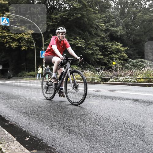 13.09.2026 - Stadtparktriathlon H.Heesch http://msf.ph/oto/10378261 13.09.2026 09:55:27 Radfahren 281, 283, 297, 327 meine-sportfotos.de