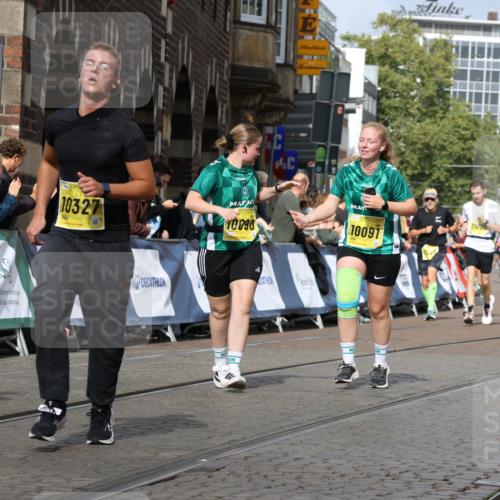 13.09.2026 - 21. swb-Marathon Bremen Strokosch-Dieckow http://msf.ph/oto/10378263 13.09.2026 11:03:48 Ziel 10092, 10187, 10237, 10309, 10420, 10724, 10902, 10904, 11211, 11411, 11598, 11655, 11746, 11773, 12068, 12184, 12185, 12611, 10152, 10357, 10403, 10429, 10607, 10659, 10720, 10726, 10912, 10913, 10918, 11149, 11319, 11325, 11451, 11470, 11471, 11511, 11618, 11967, 12140, 12260, 12392, 12433, 12504 meine-sportfotos.de