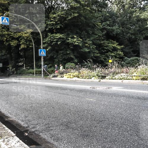 13.09.2026 - Stadtparktriathlon H.Heesch http://msf.ph/oto/10378266 13.09.2026 10:46:49 Radfahren 353, 358, 382, 392, 410 meine-sportfotos.de