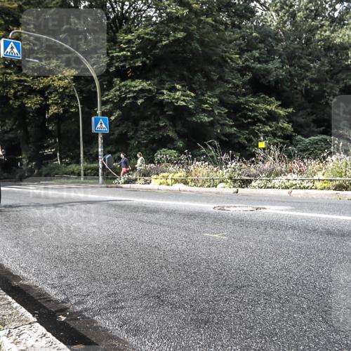 13.09.2026 - Stadtparktriathlon H.Heesch http://msf.ph/oto/10378273 13.09.2026 10:46:49 Radfahren 353, 358, 382, 392, 410 meine-sportfotos.de